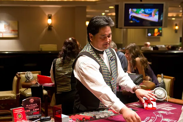 Live dealer